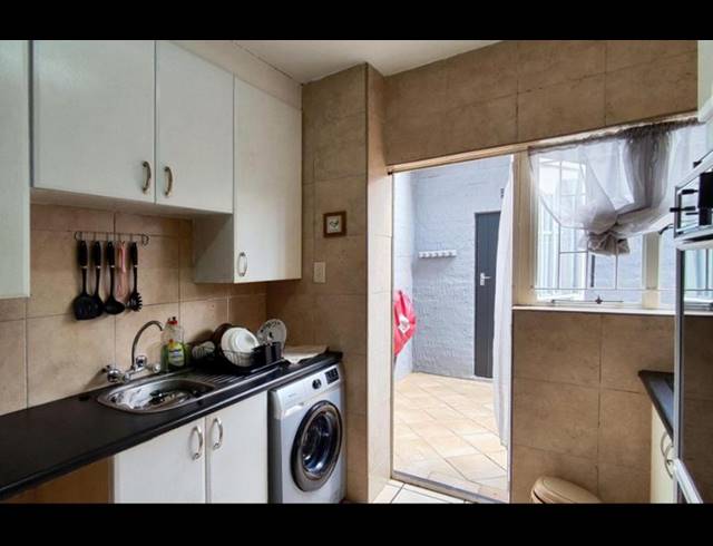 2 BEDROOM TOWNHOUSE FOR SALE IN GLEN MARAIS